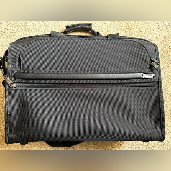 Tumi Black Ballistic Nylon & Leather 22” Carry On Weekender - Picture 1 of 6